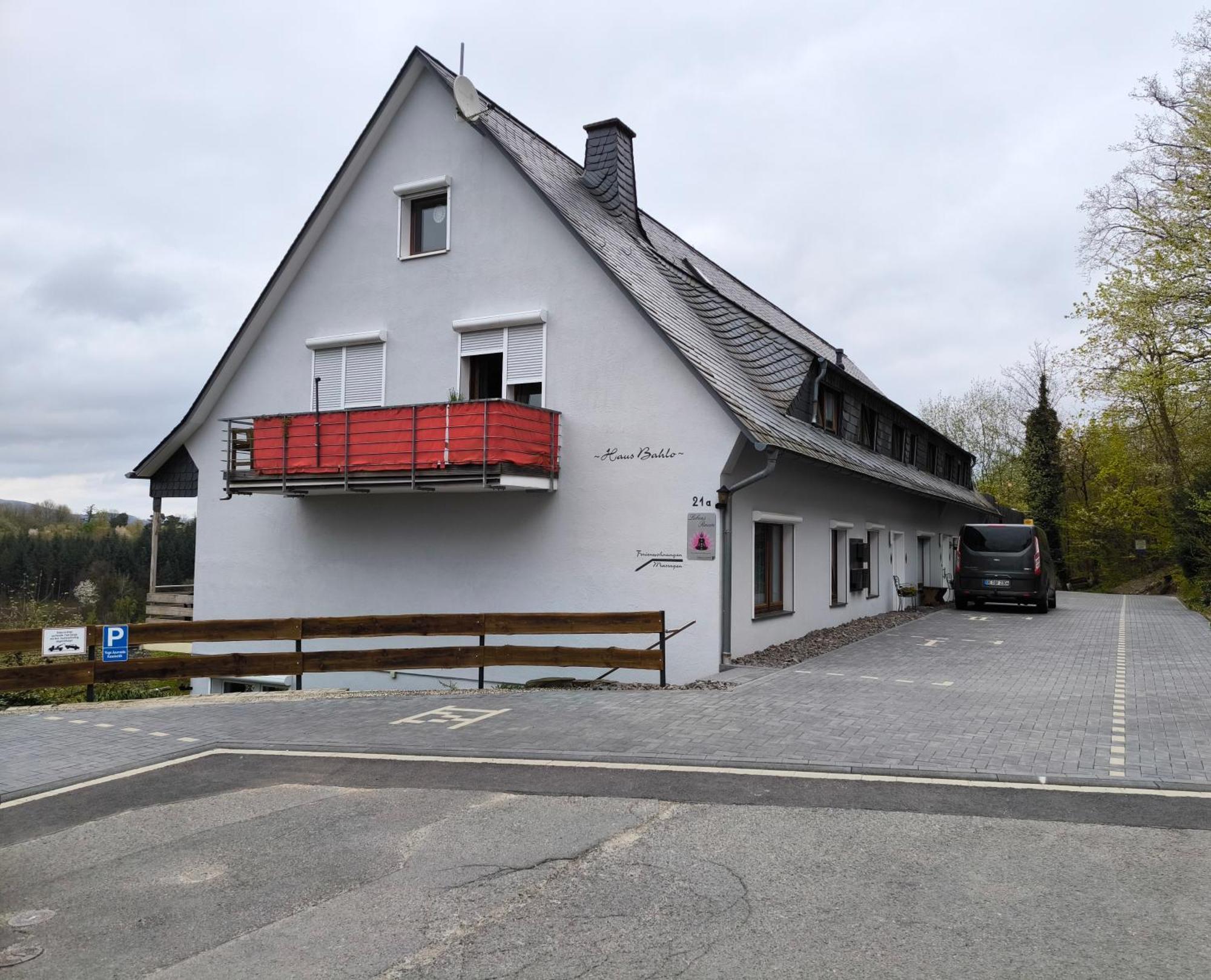 Haus Bahlo - Ferienwohnungen Attendorn Extérieur photo